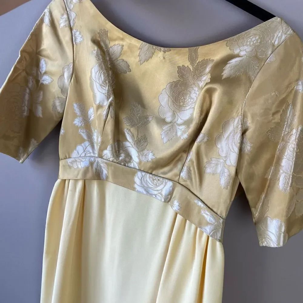 VTG 1960s Gold Brocade Gown Bow Train Jackie O Barbie Halloween Dress